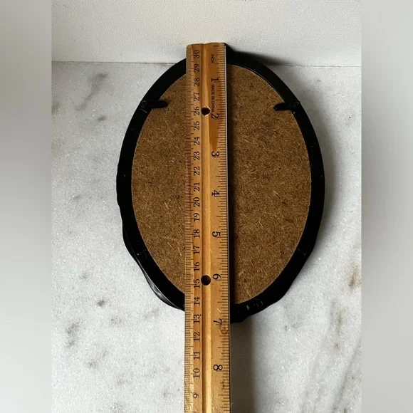 Vintage Oval Ornate brown/reddish Gilded wall Picture Frame.. - Picture 7 of 8